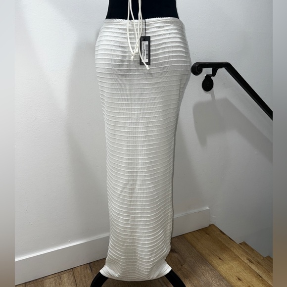 PrettyLittleThing White Cut-Out Maxi Dress - Picture 10 of 12